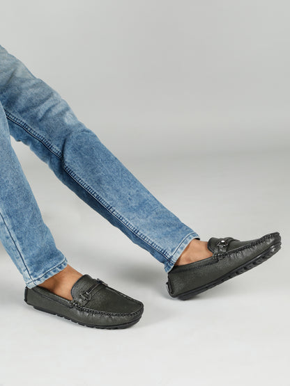 KOSHER Men Textured Olive Horsebit Buckle Slip-On Loafers