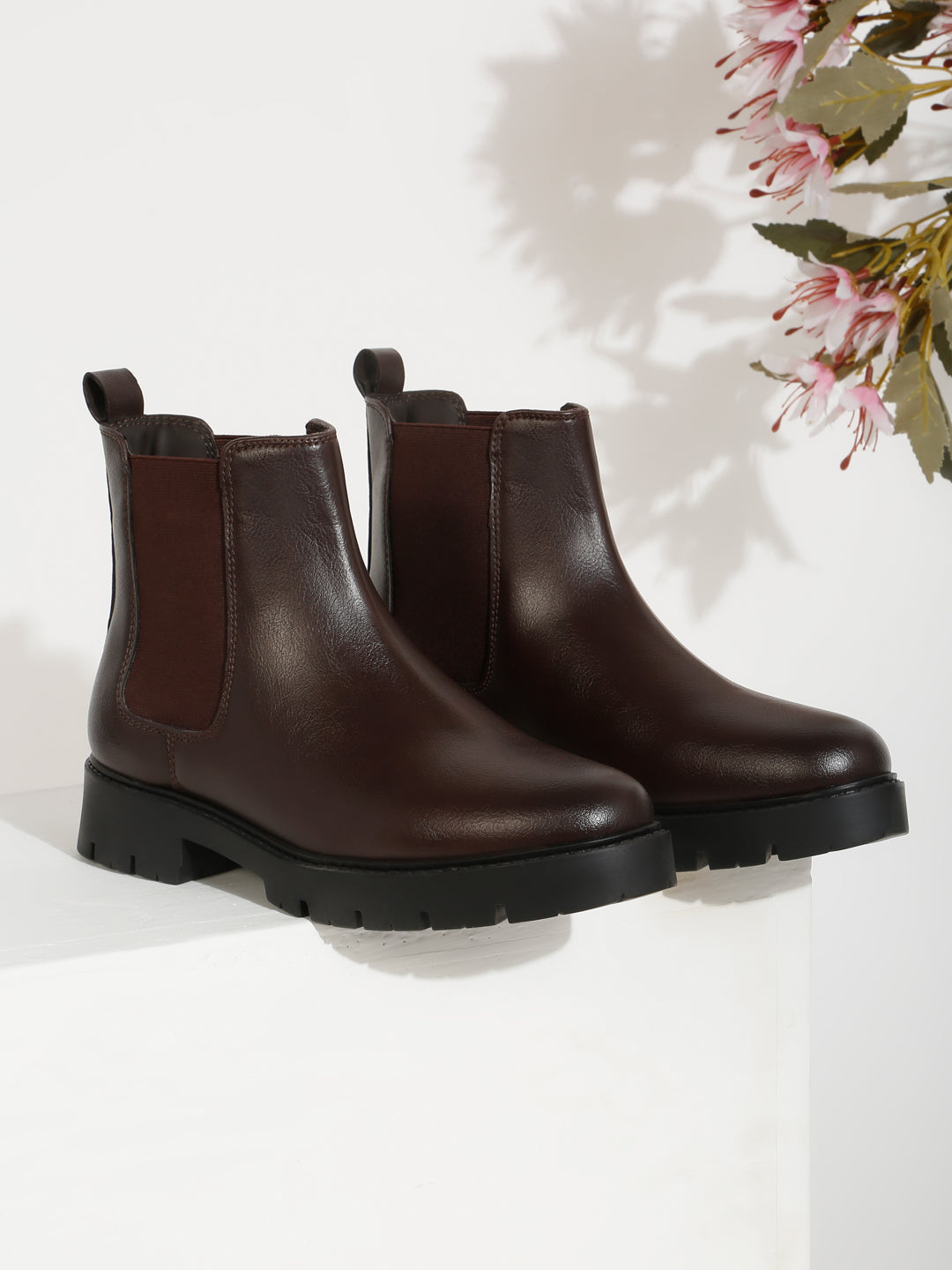 Kosher Women's Classic Brown Chelsea Boots