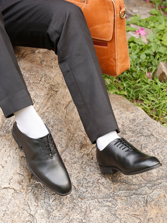 Kosher Men's Sleek Black Plain Toe Lace-Up Formal Shoes