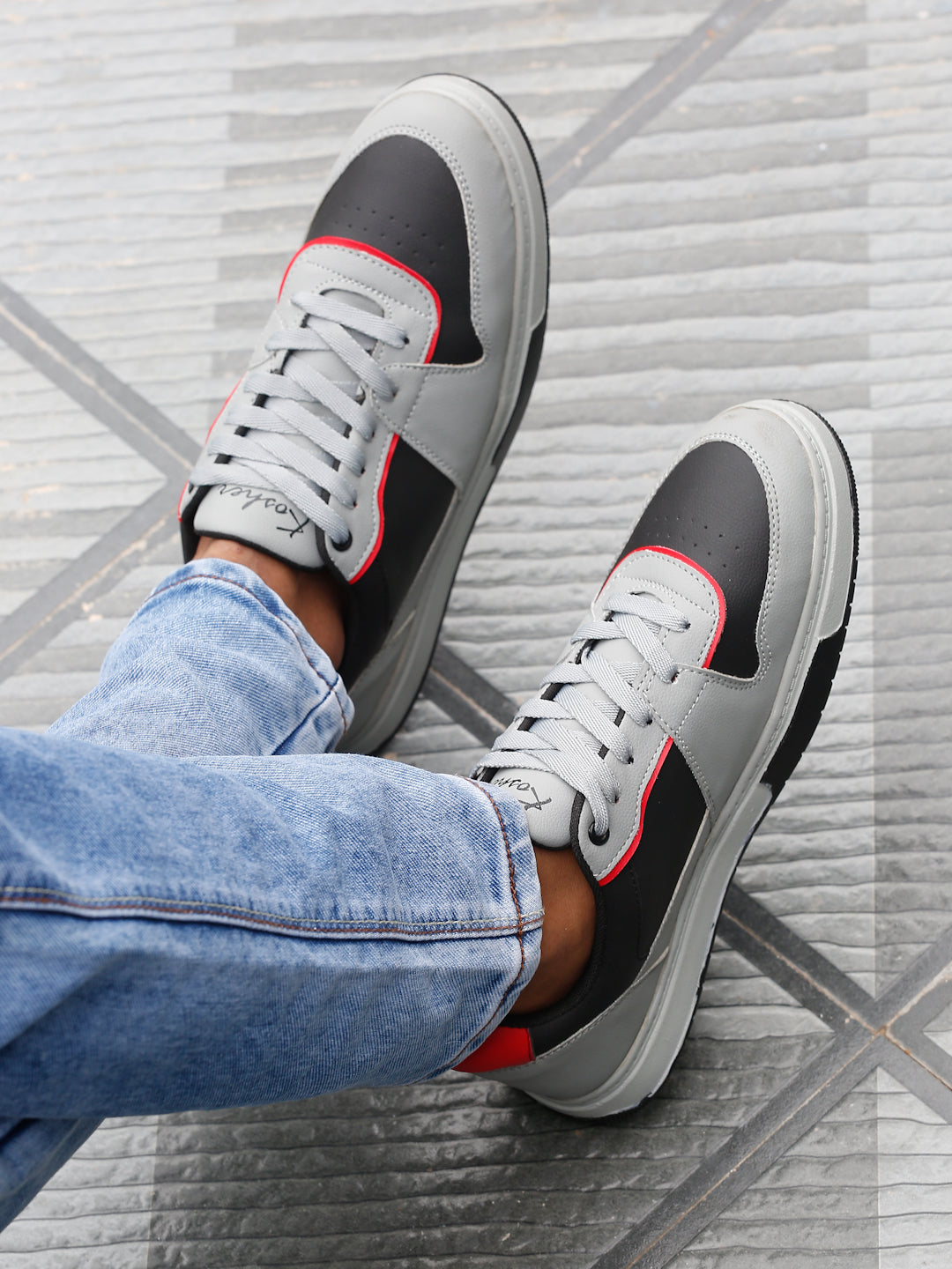 Kosher Men's Grey & Black Casual Sneakers – Stylish Everyday Footwear