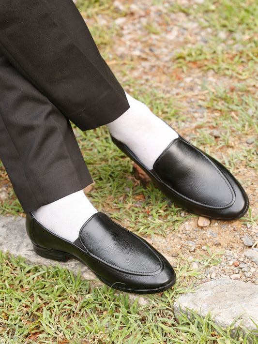 Kosher Men's Black Textured Slip-On Formal Shoes