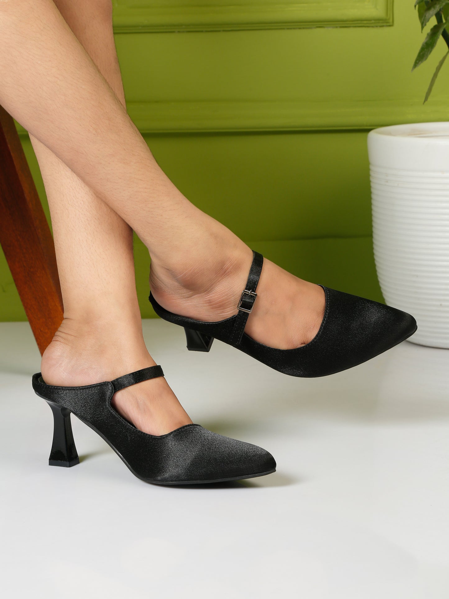 Kosher Women's Green Mules Heels – Elegant Pointed Toe Slip-On Pumps