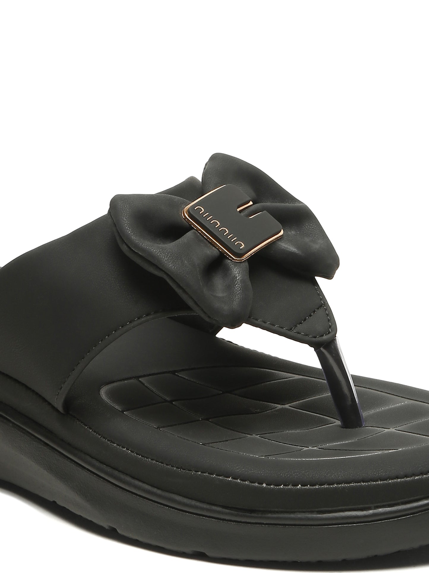 Kosher Women's Comfort Platform Toe-Ring Slippers with Bow Accent – Black
