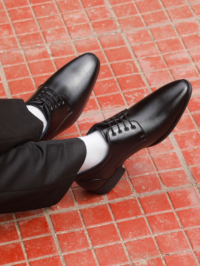 Kosher Black Color Lace-up Men,s Formal Shoes
